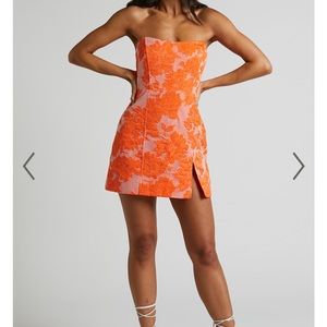BRAILEY DRESS - STRAPLESS MINI DRESS IN ORANGE JACQUARD NWT